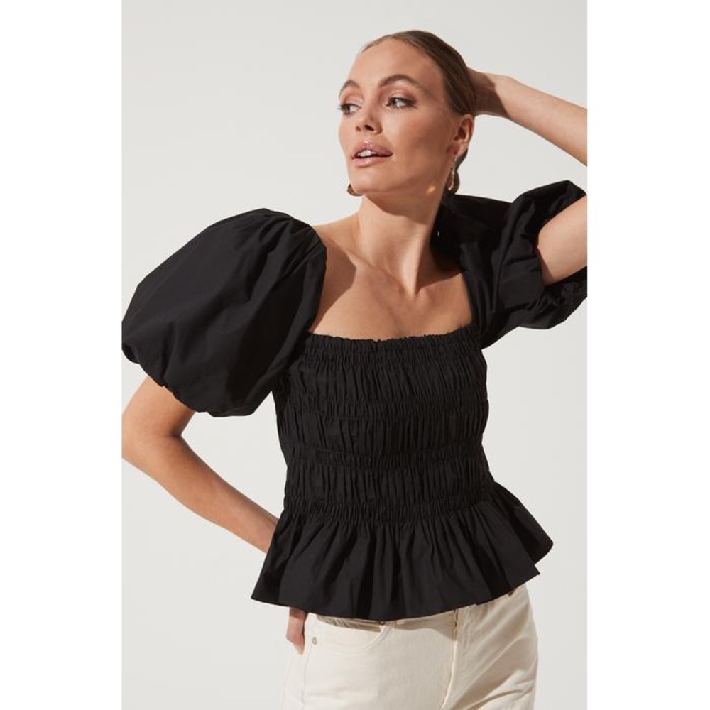 NWOT ASTR the Label Black Sabina Top sz Small